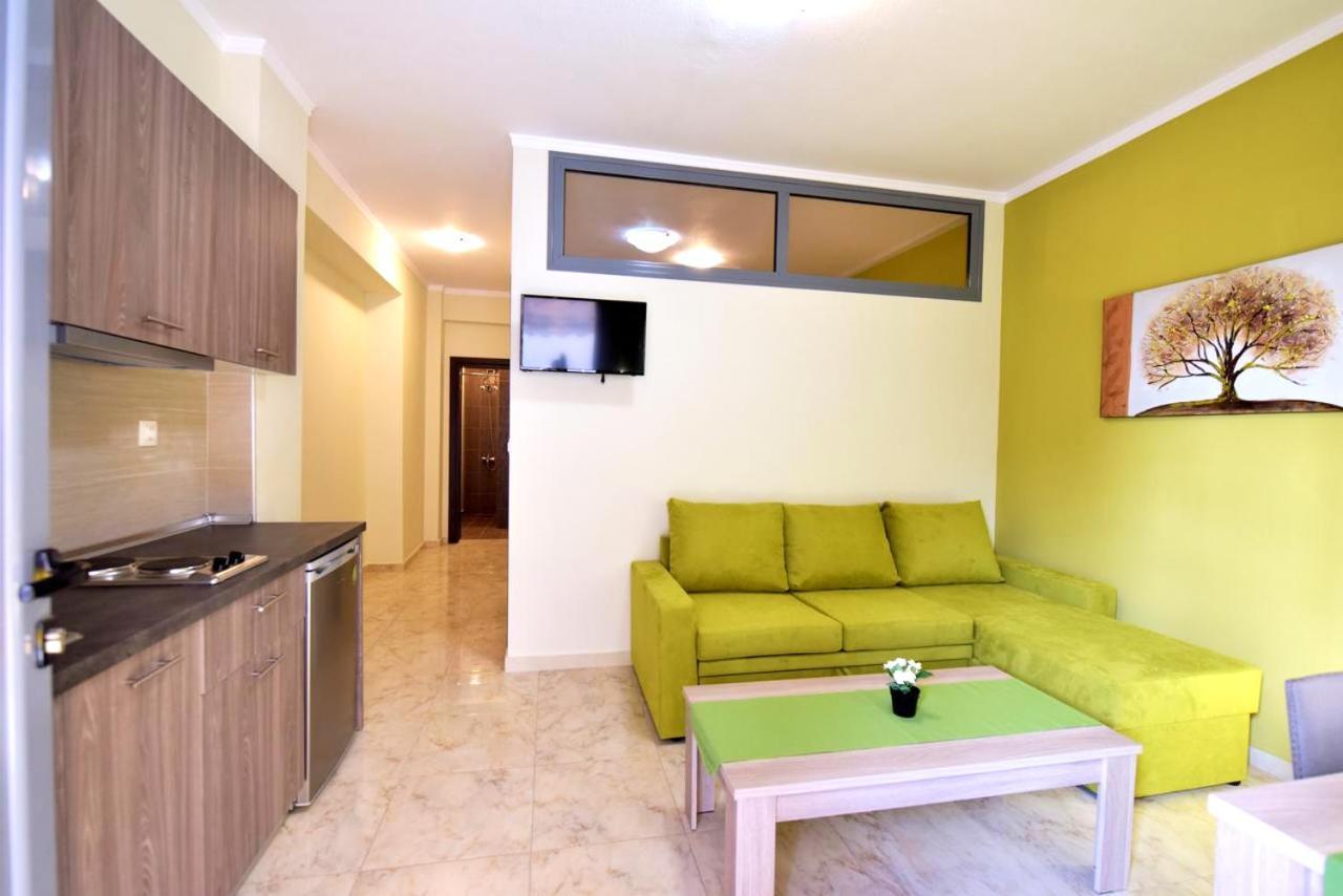 Elia Beach Modern Suites Flogita Eksteriør billede